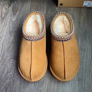 UGG Tasman Slippers